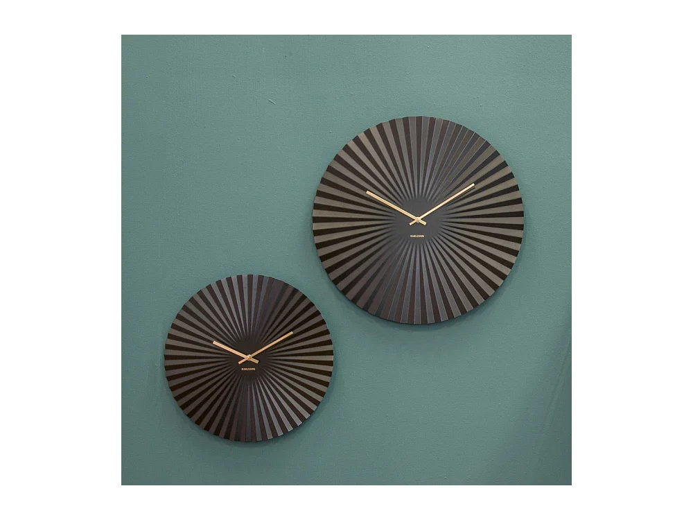 Design-Wanduhr aus Metall "Sensu"