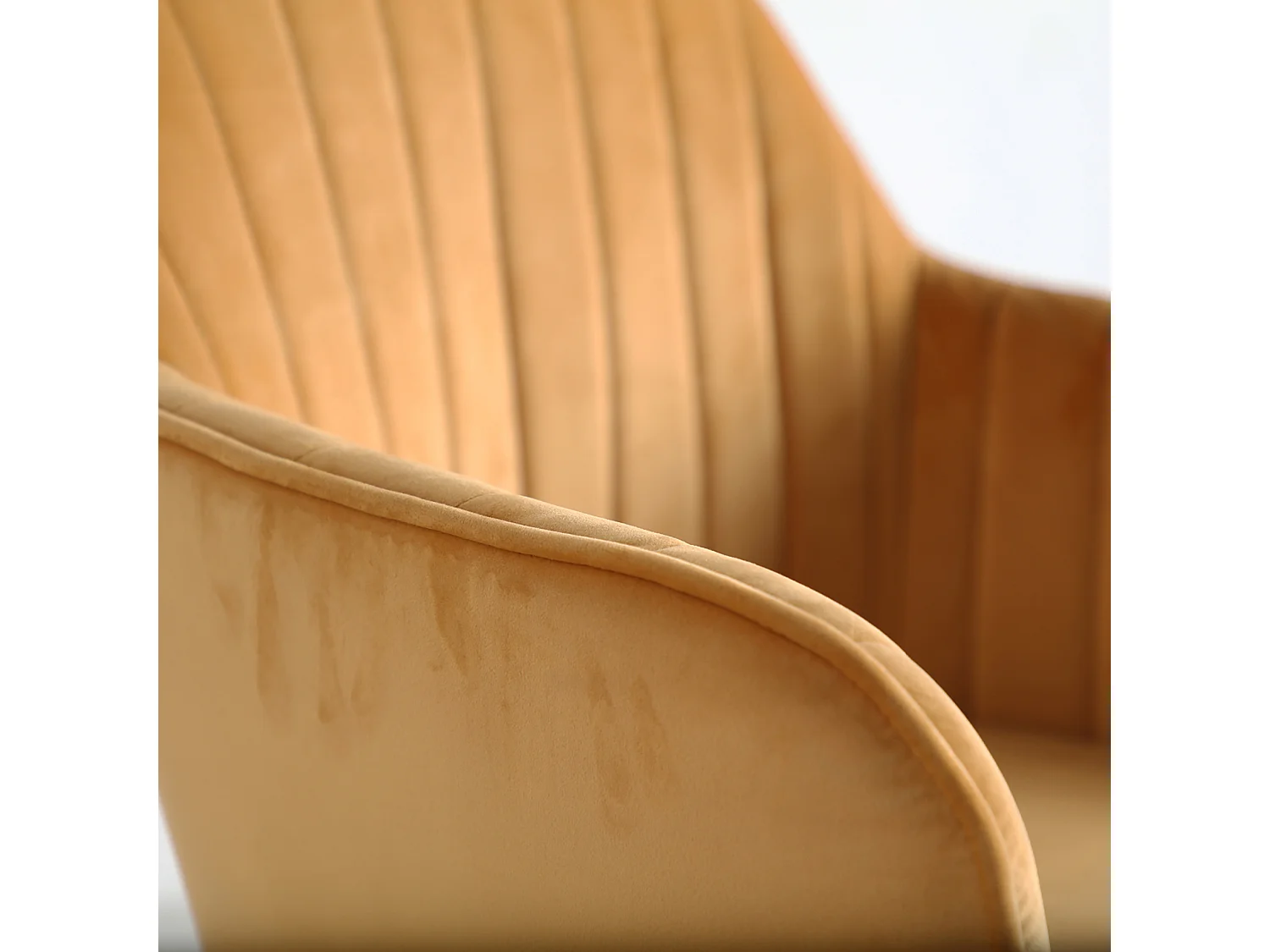 Chaise en chenille moutarde 54x61x85 cm