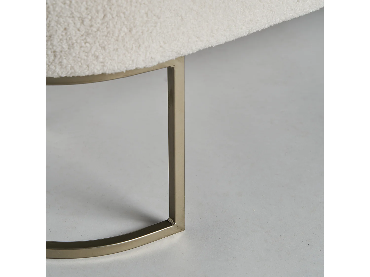 Pied de lit en coton bouclé blanc 121x41x44 cm