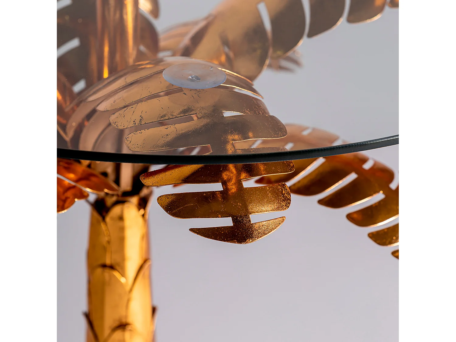 Mesa bar de hierro en color oro