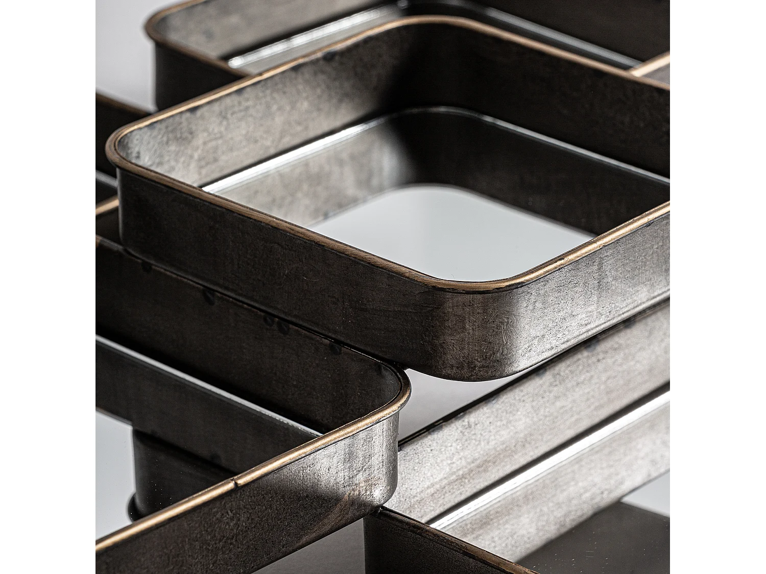 Espejo de hierro en color negro