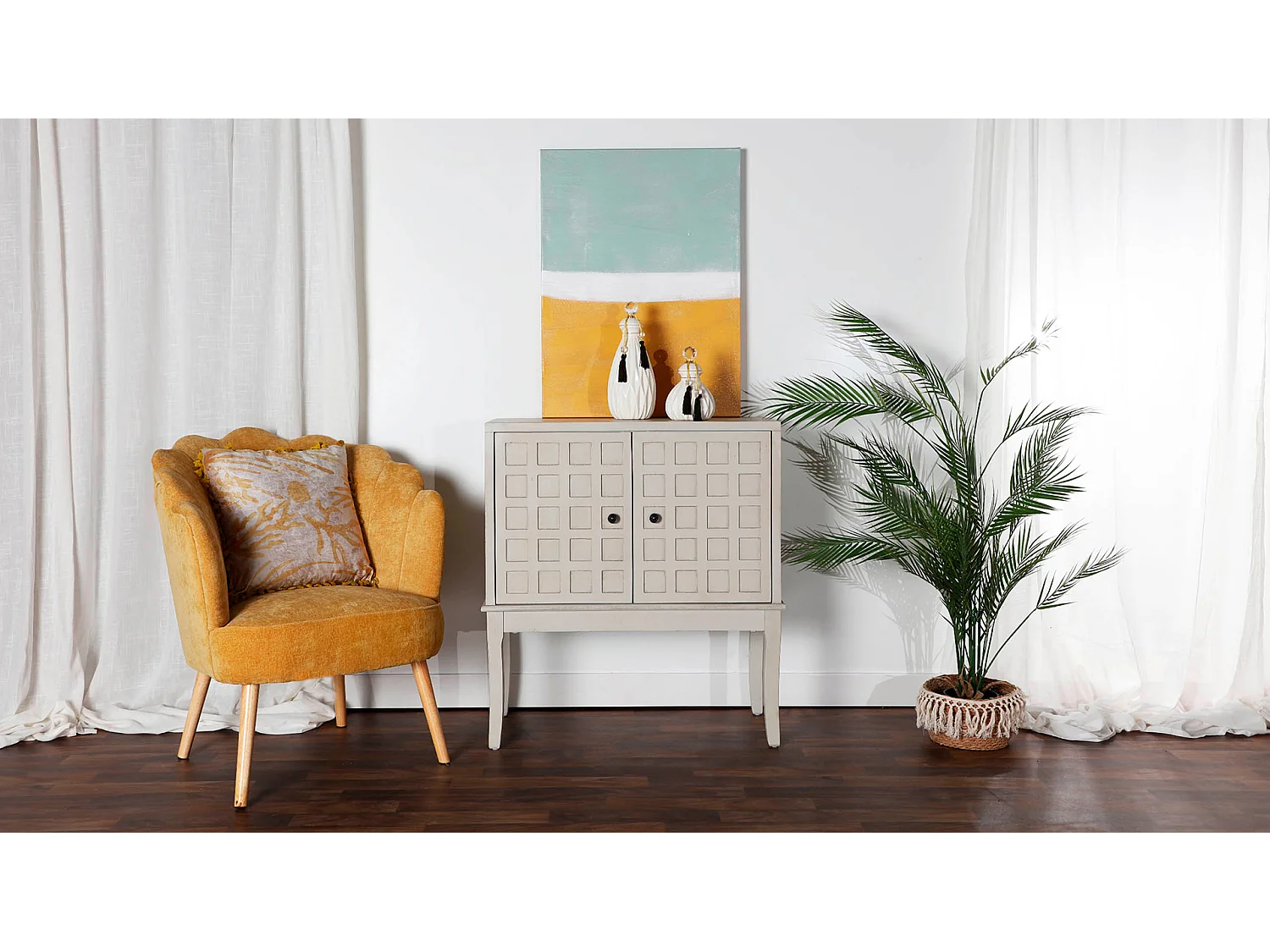 Sillón de poliéster en color ocre de 74x69x88cm