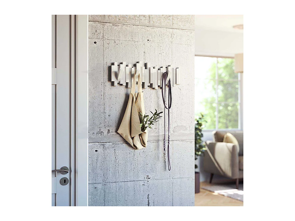 Perchero de diseño Sticks, montado en la pared