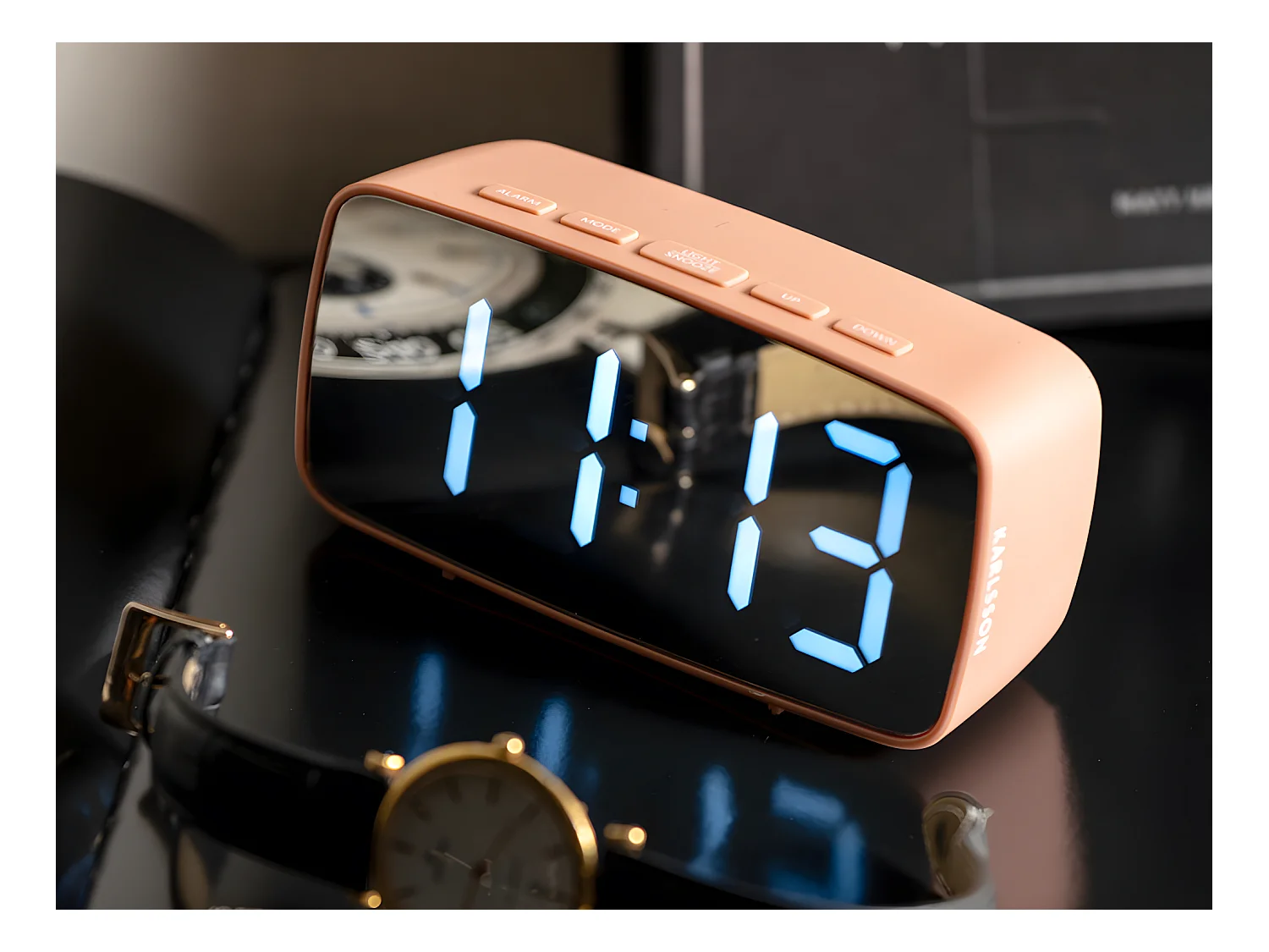 Sveglia ovale argentata a led in ABS