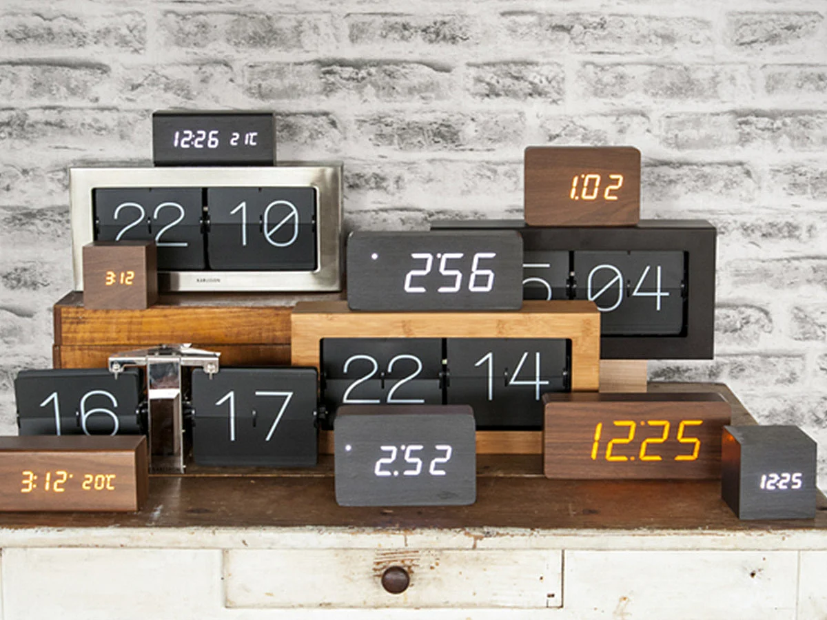 Réveil Mini Cube en bois - Karlsson