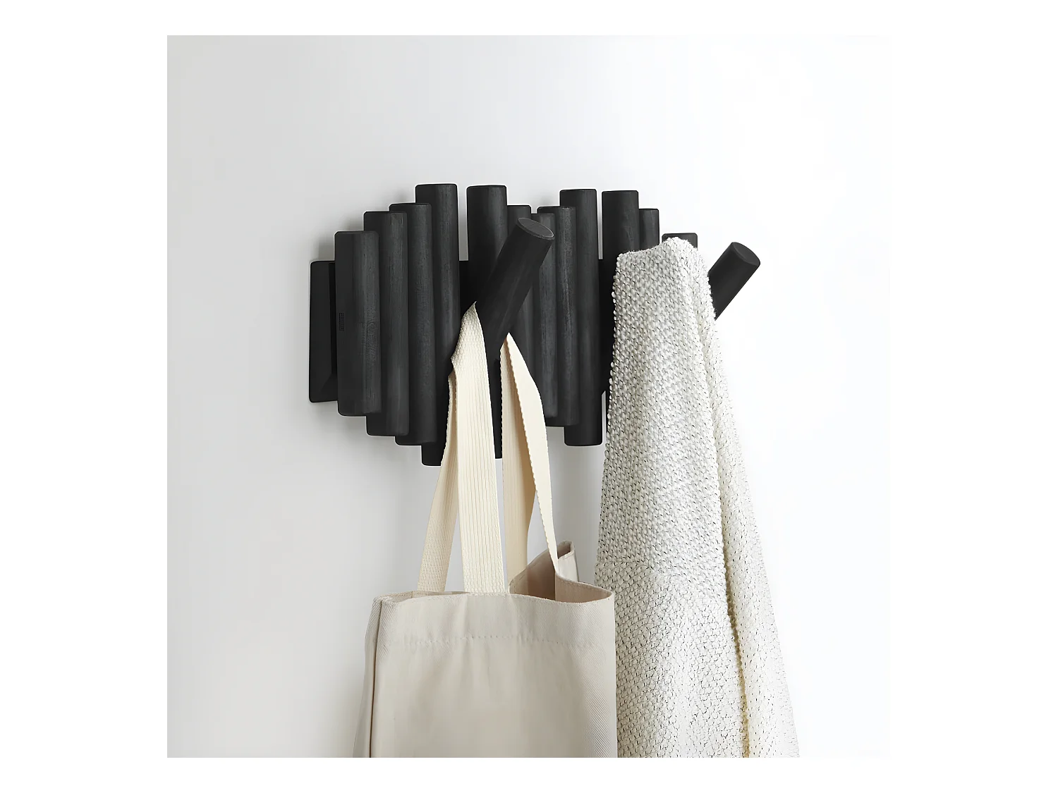 Appendiabiti da Parete con 5 Ganci retrattili Nero