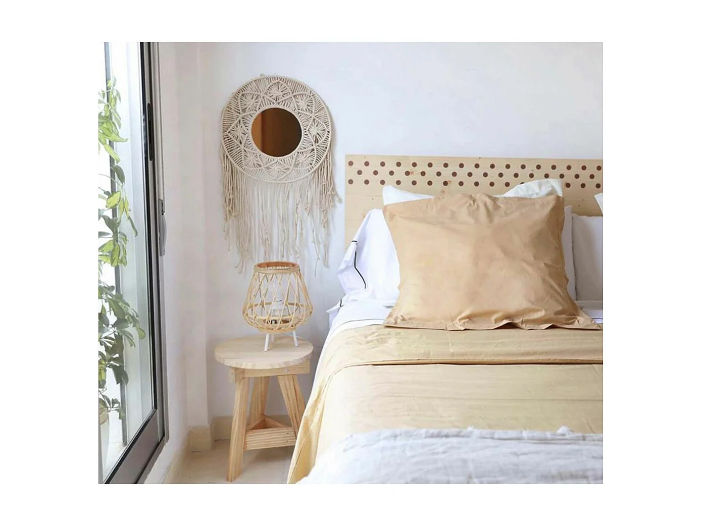 Tabouret bas en pin massif One