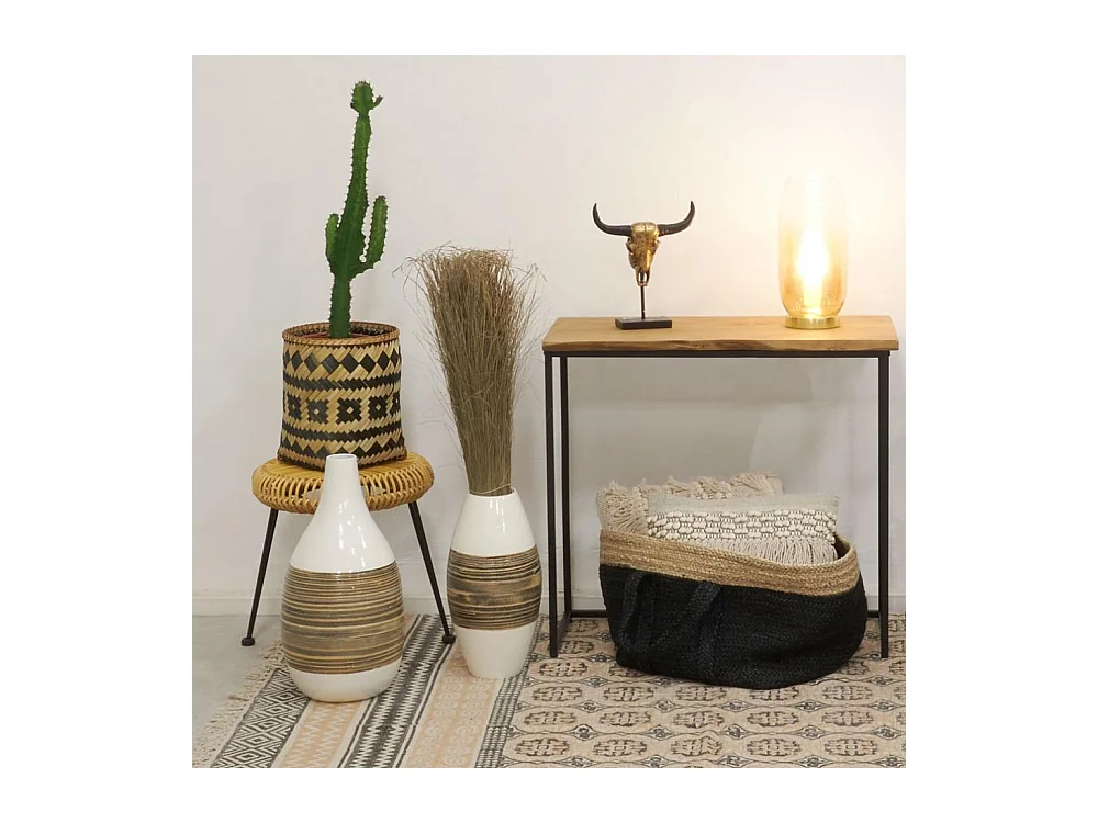 Hocker aus ungefärbtem Rattan