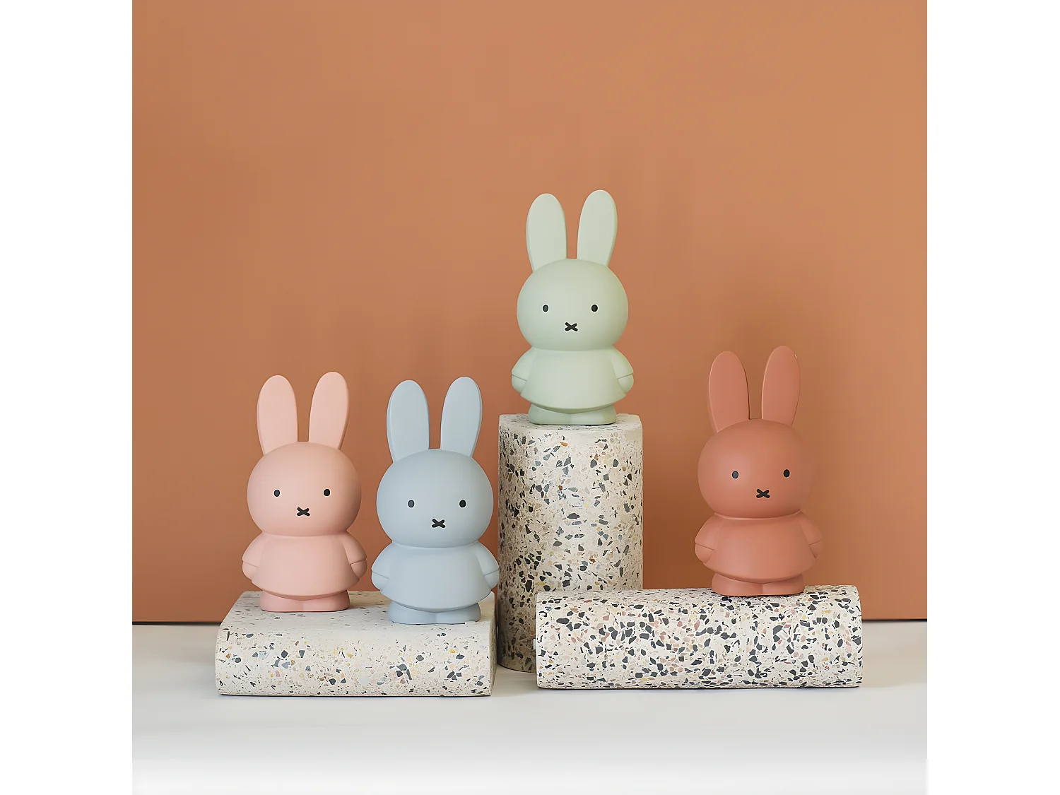 Tirelire Miffy uni Rose  Atelier Pierre