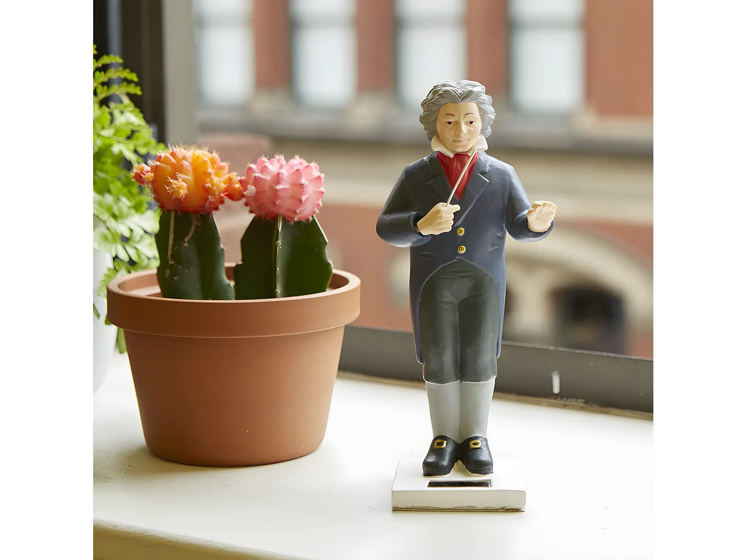 Figurine solaire Beethoven Multicolore  Kikkerland