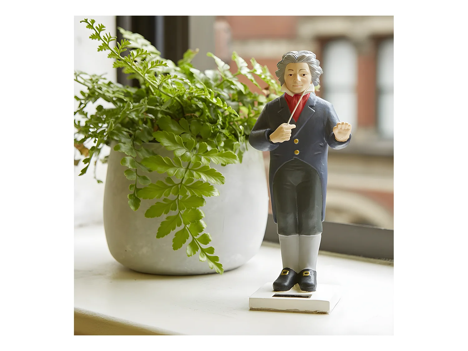 Figurine solaire Beethoven Multicolore  Kikkerland