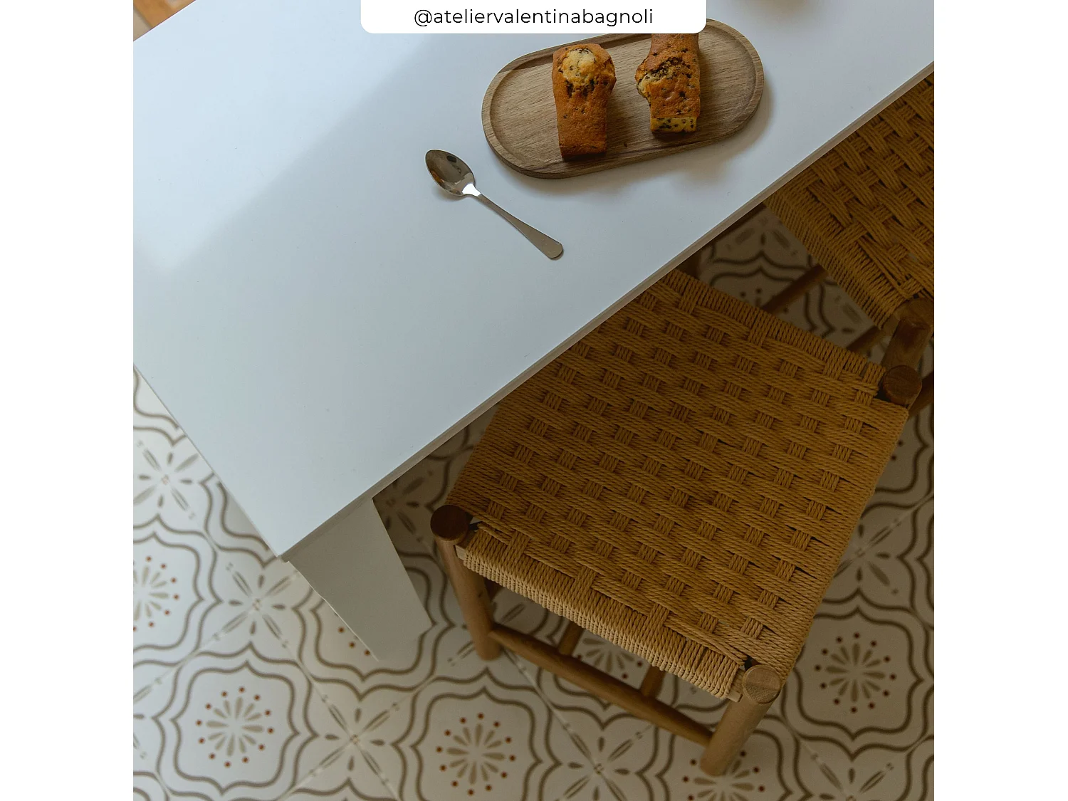 Taburetes para isla de cocina de mimbre y madera 65 cm - Kepler