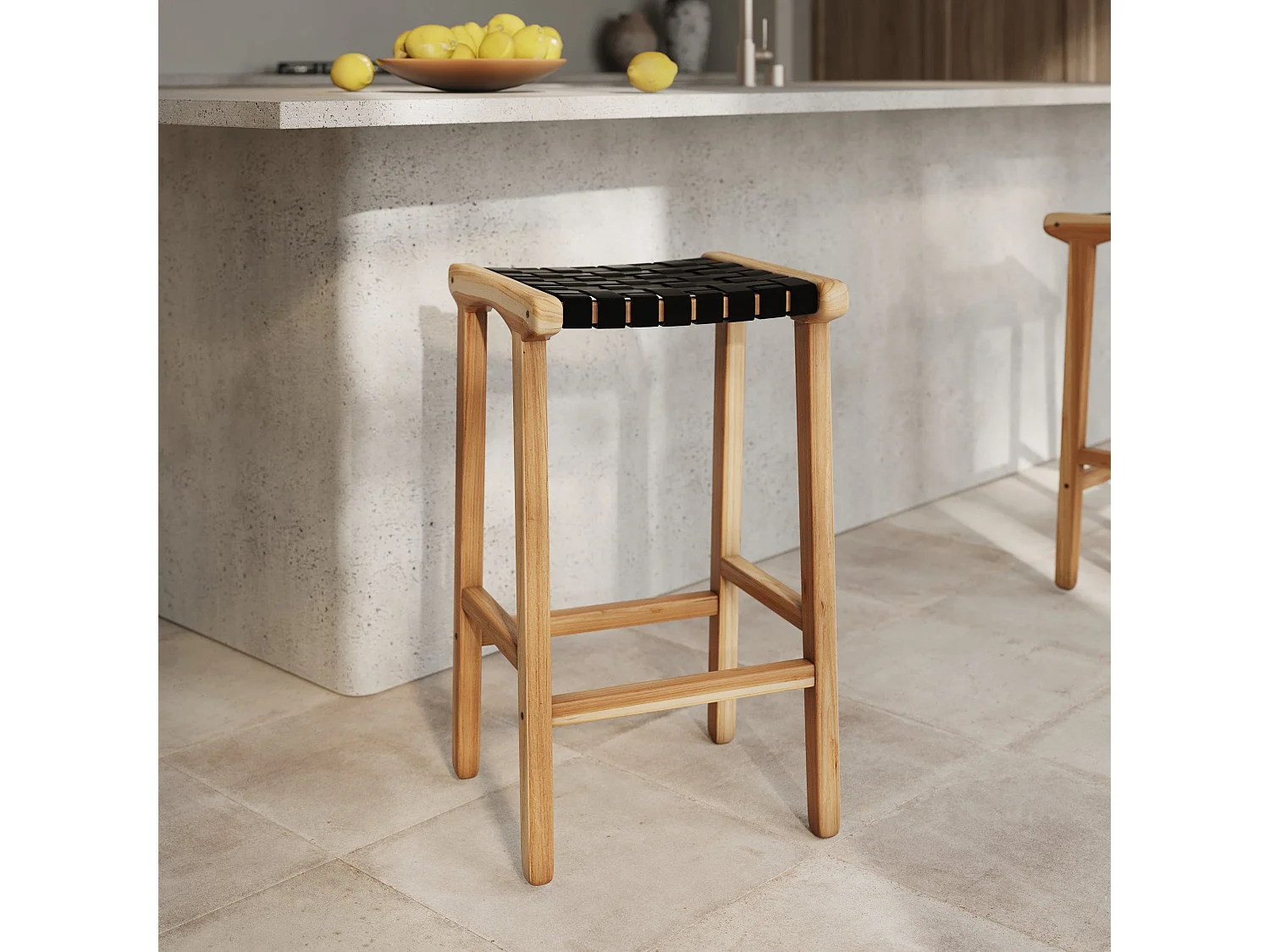 Tabouret pour îlot central 68 cm en teck et cuir tressé noir - Kuna