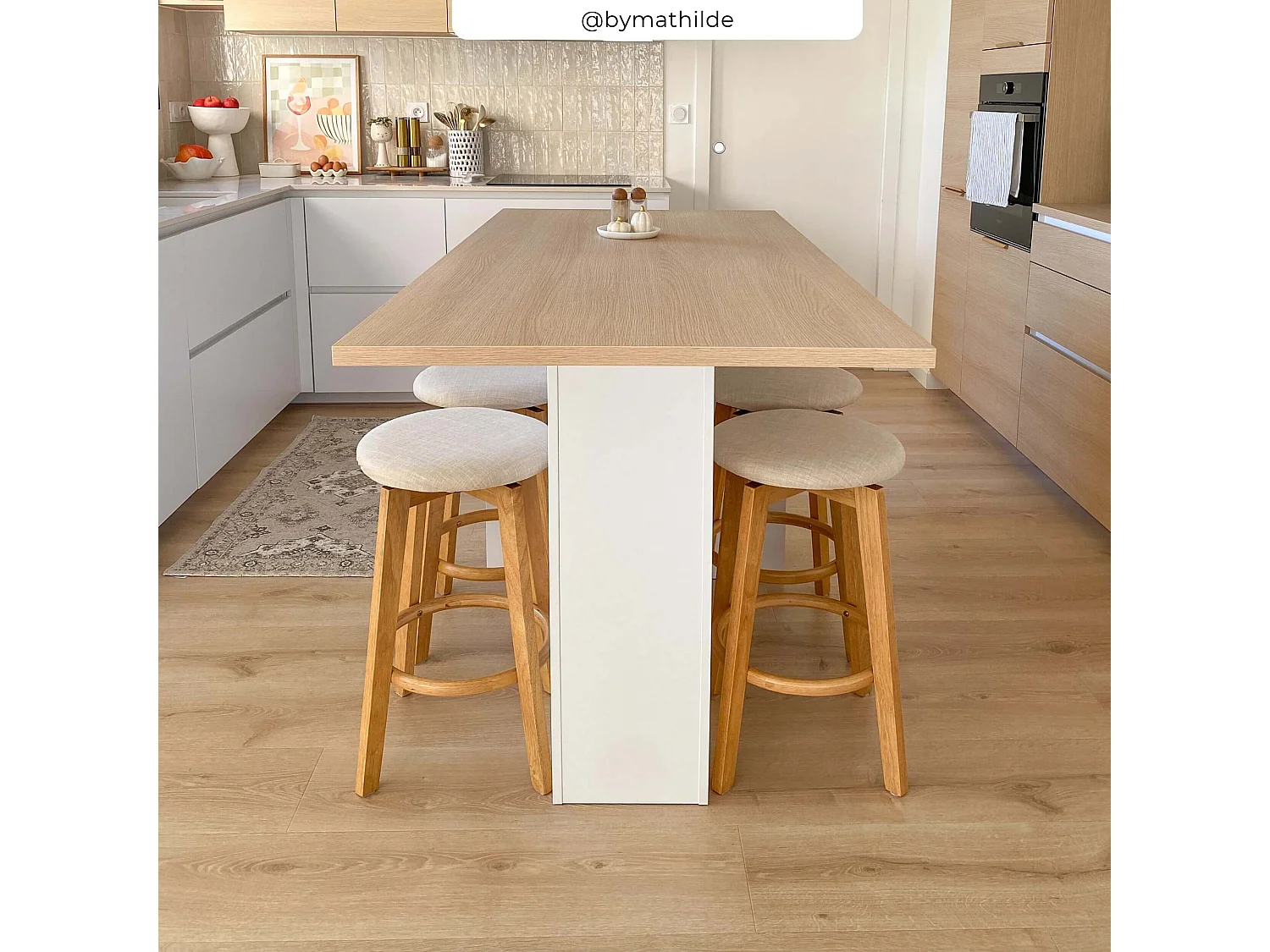 Set de 2 sillas de bar en tela beige y madera clara 66 cm - Vahina