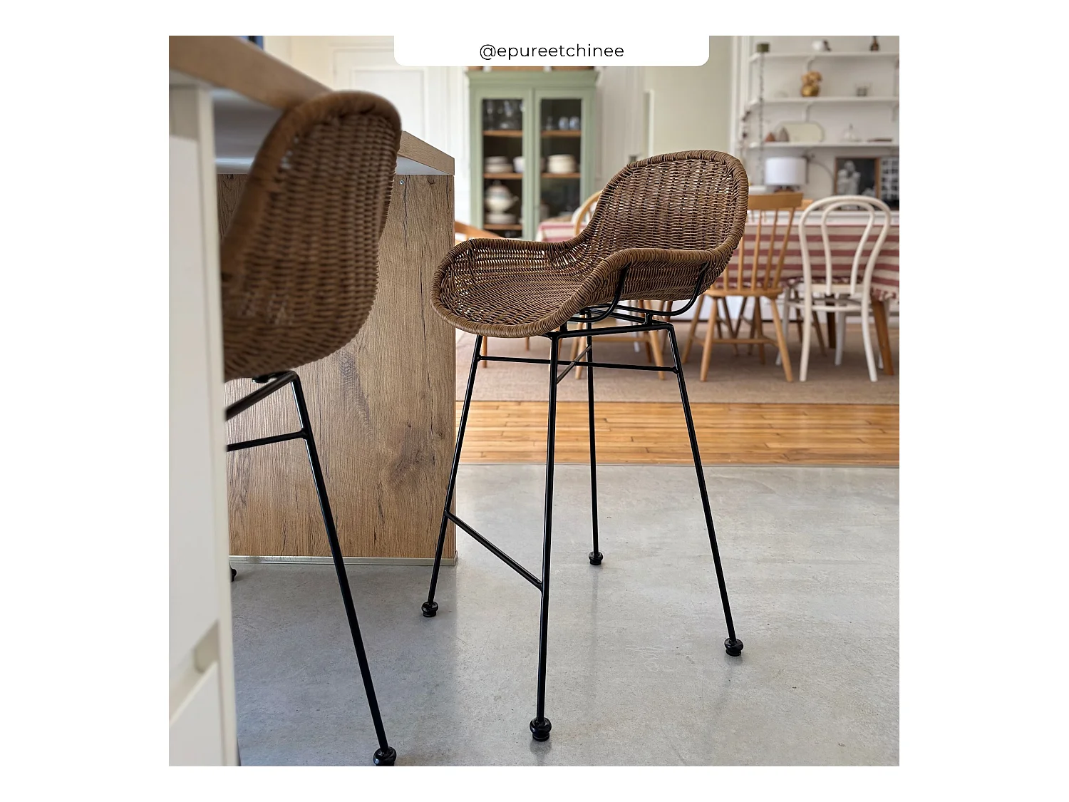 Lot de 2 chaises pour îlot central 65 cm en résine tressée naturelle - Carmela