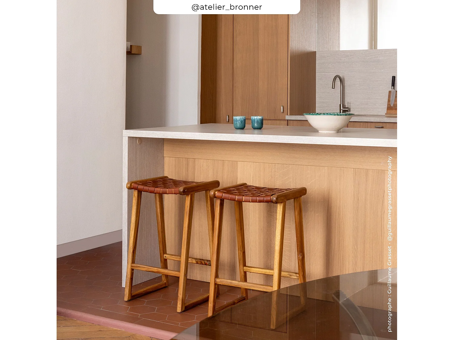 Taburetes para isla de cocina de teca y cuero tejido marrón 65 cm - Yuma