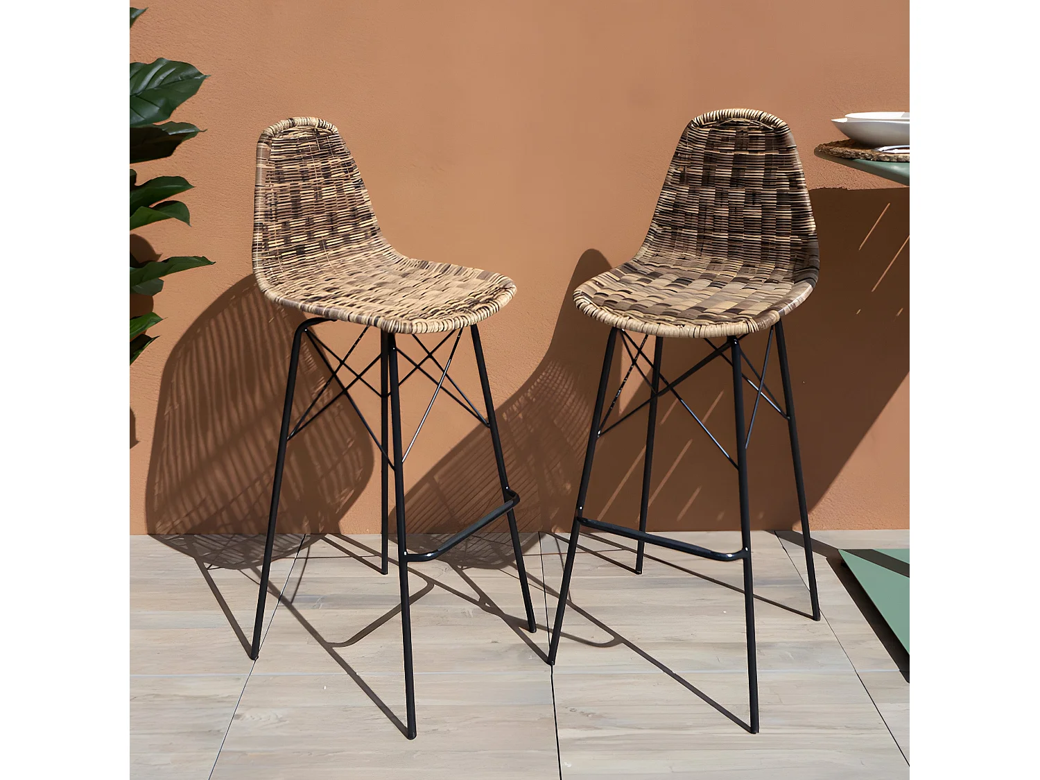 Set di 2 sgabelli da bar da giardino 76 cm in rattan marrone - Tiptur