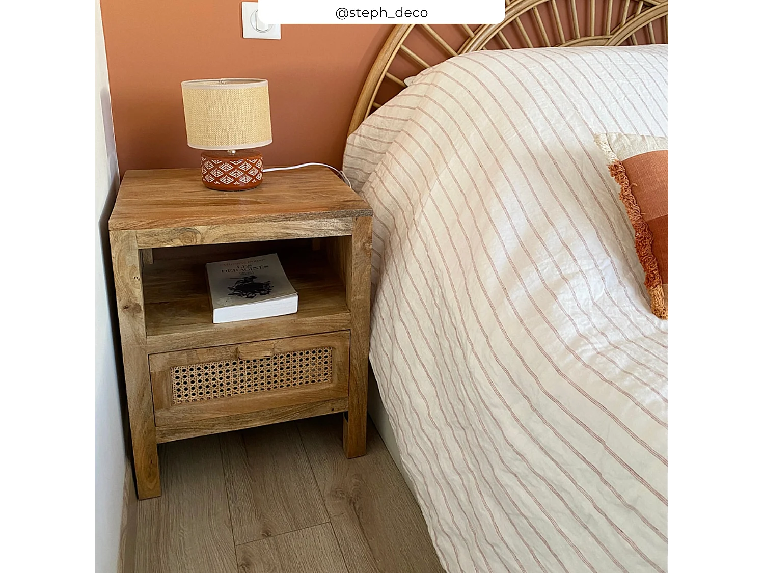 Comodino 1 cassetto e 1 nicchia  in legno e canna - Tiki