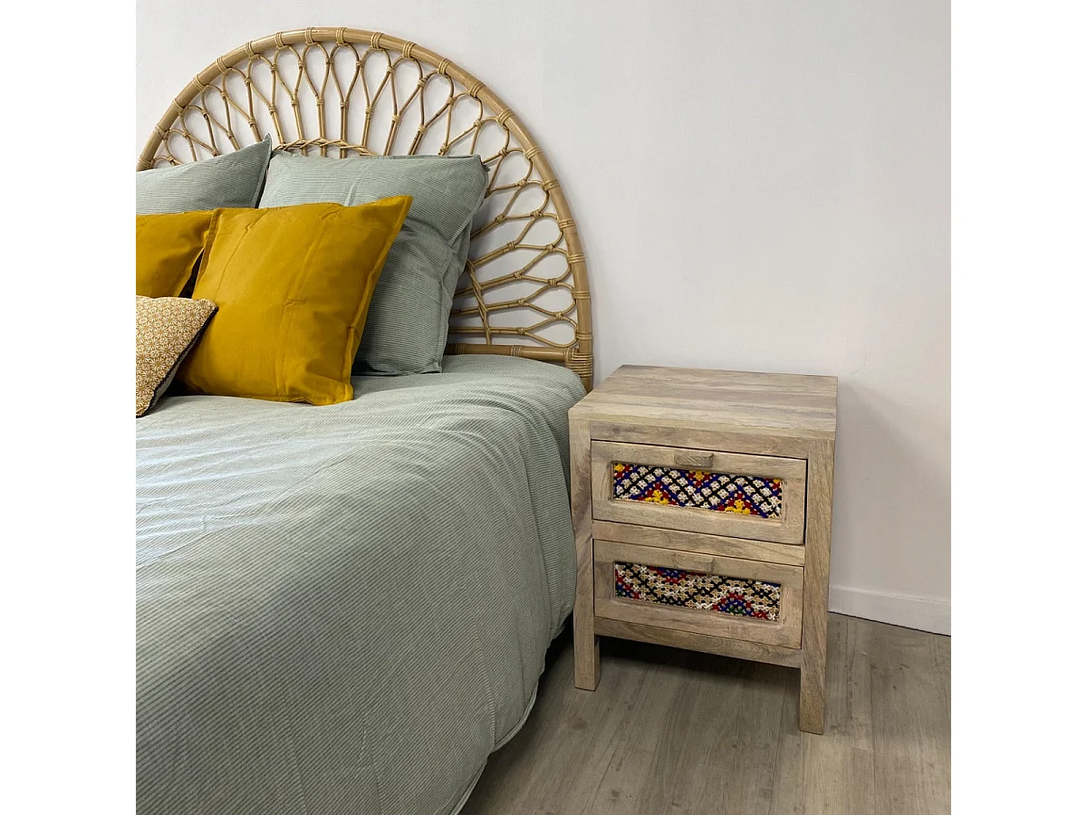 Table de chevet 2 tiroirs en manguier et cannage coloré - Massaï
