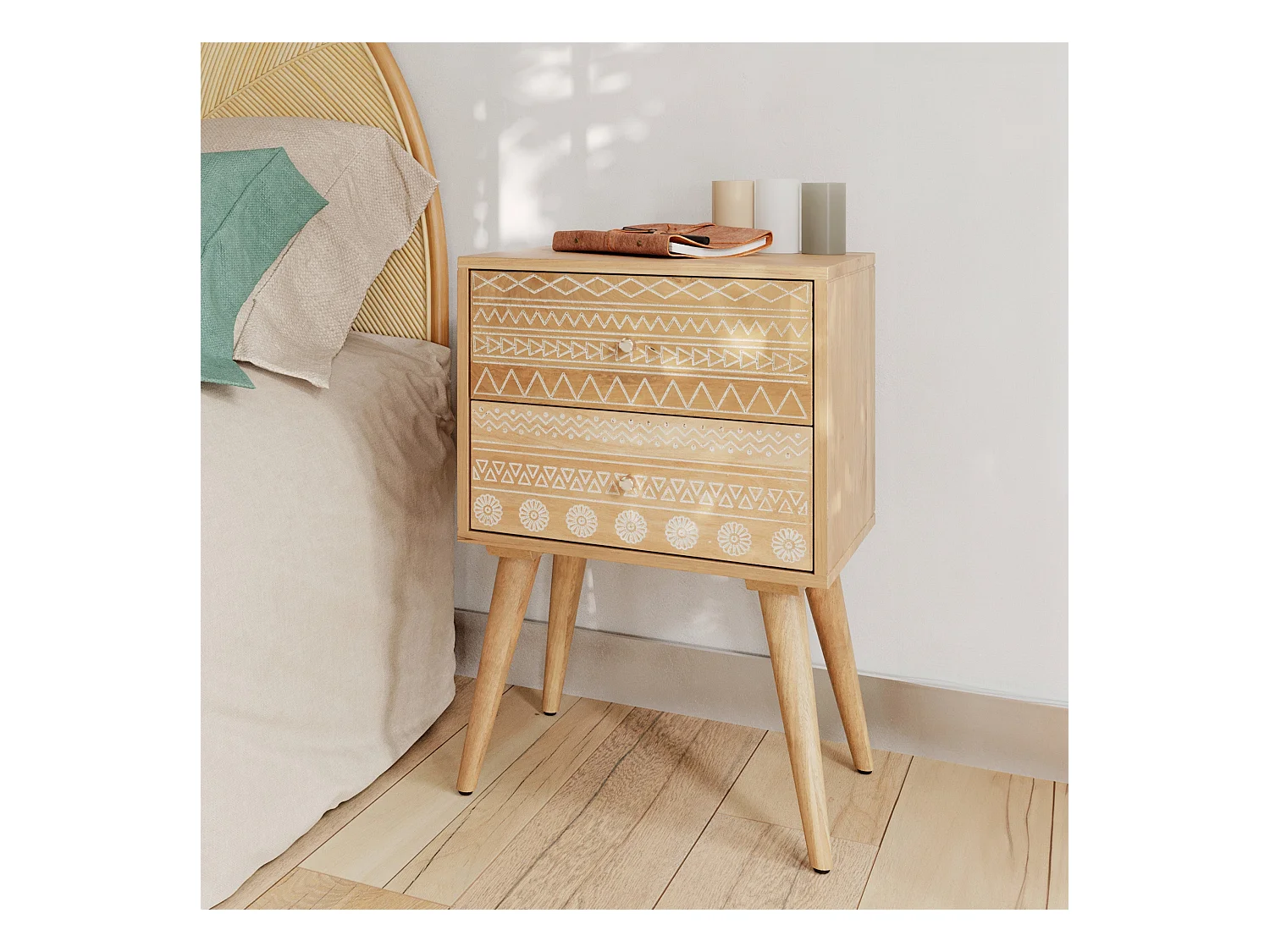 Table de chevet en bois de manguier gravé 2 tiroirs - Tiny