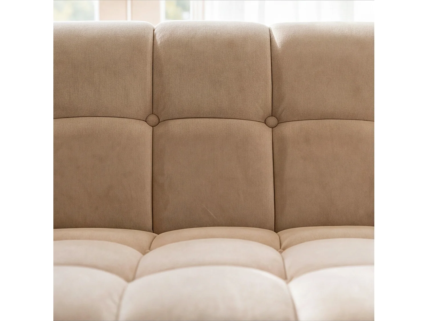 Canapé 2 places en velours capitonné beige MONA