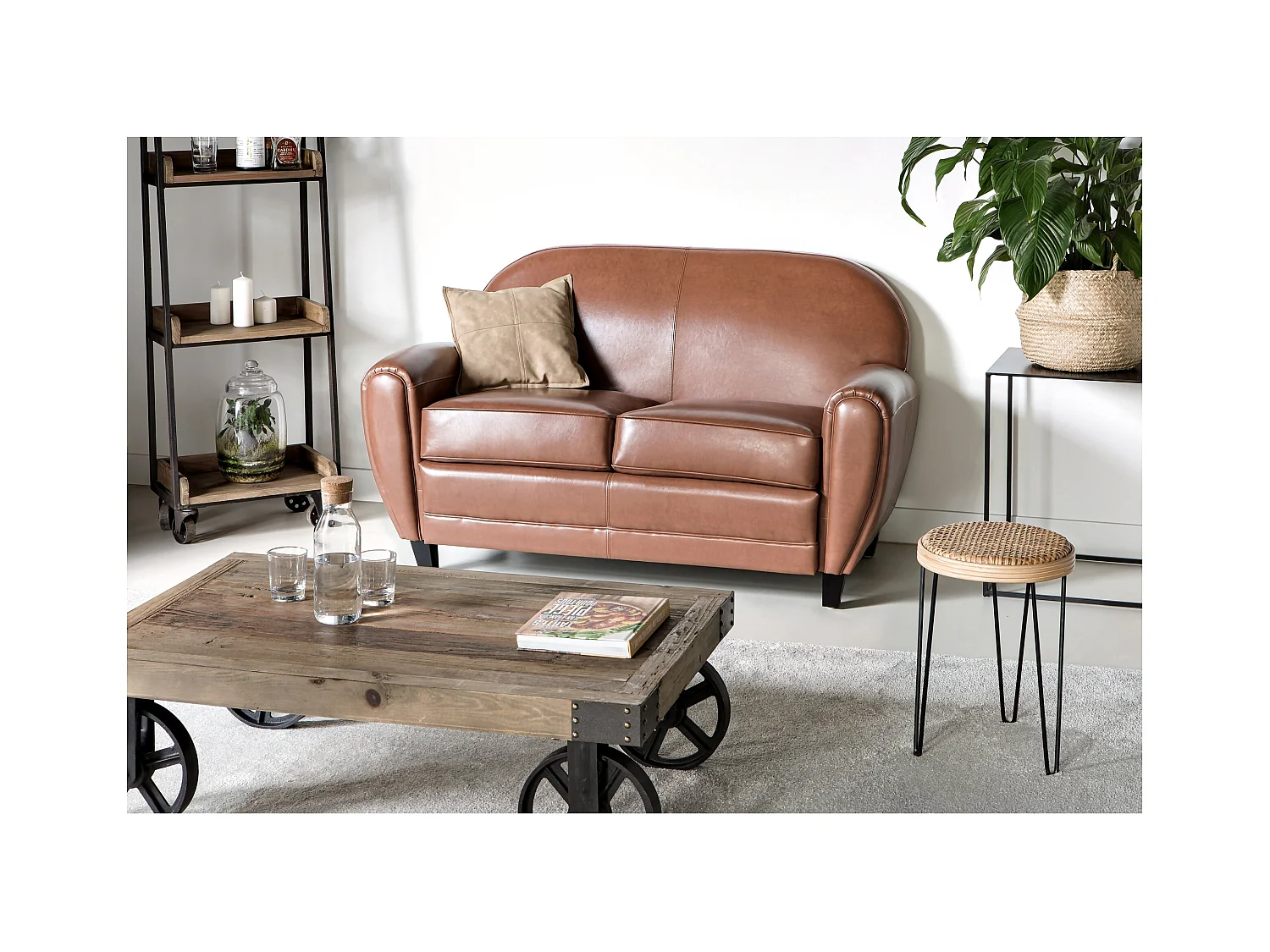 Divano a 2 posti in pelle rivestita color cammello - Club