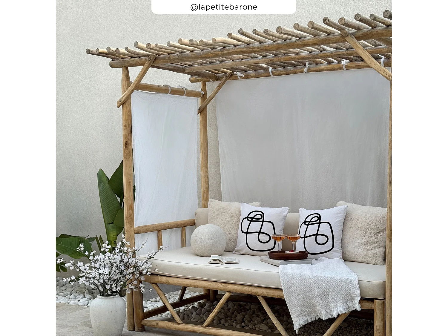 Letto a baldacchino da esterno in ramo di teak e tela - Tika