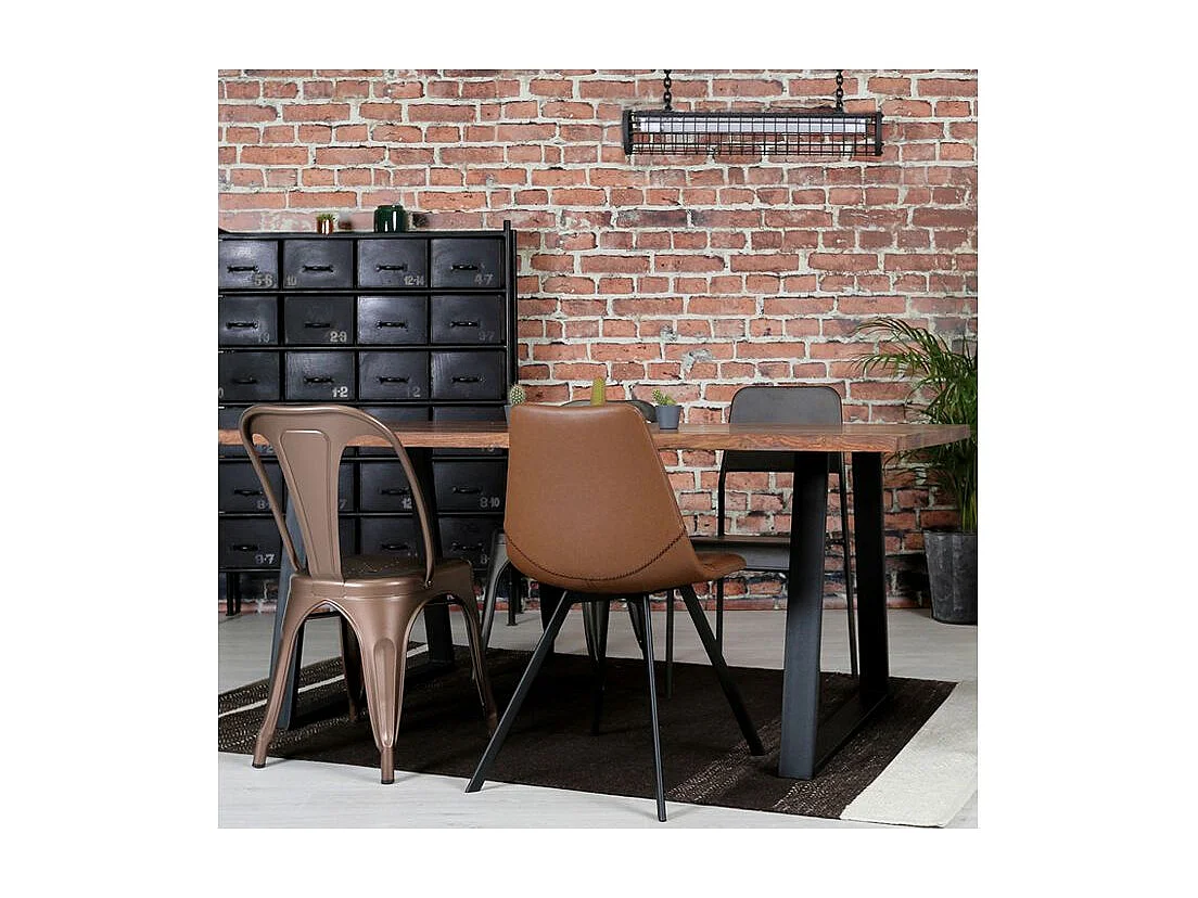 Sedie Indus in rame (lotto di 2) per un tocco di eleganza industriale nel tuo interno