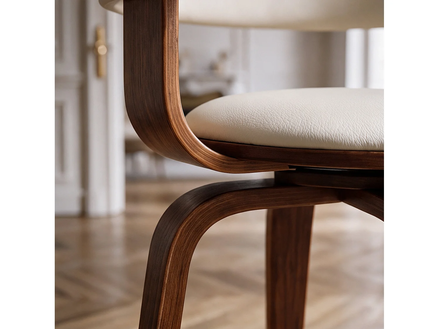 Silla con reposabrazos de cuero artificial blanco - Harold