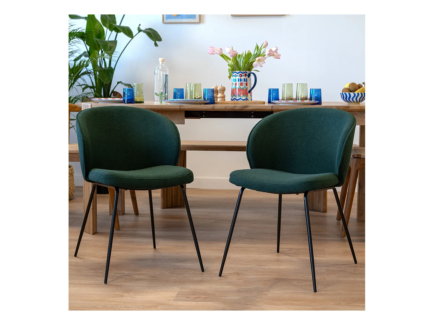 Lot de 2 chaises vertes en tissu bouclette et pied en métal - Groom