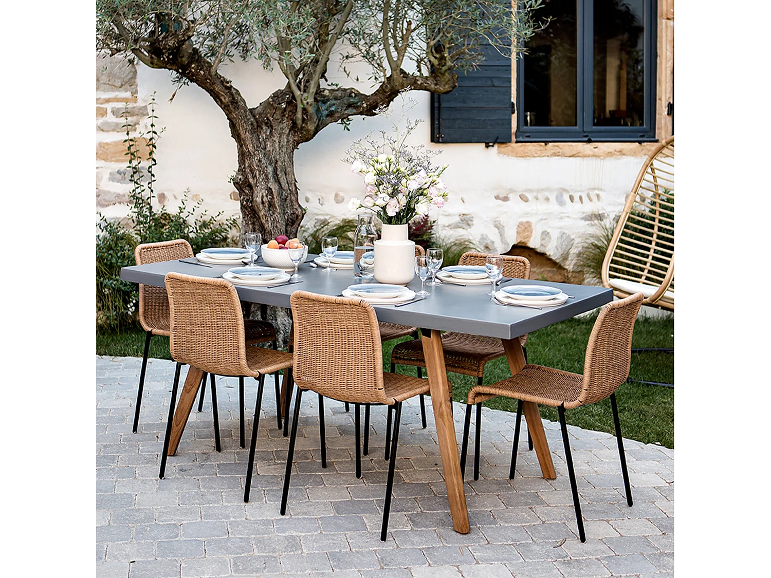 Set di 2 sedie per interni ed esterni in resina naturale intrecciata - Sirivara