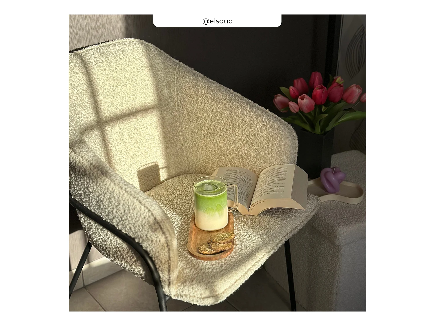 Sedia in lana bouclé bianca e gambe in metallo - Toscane