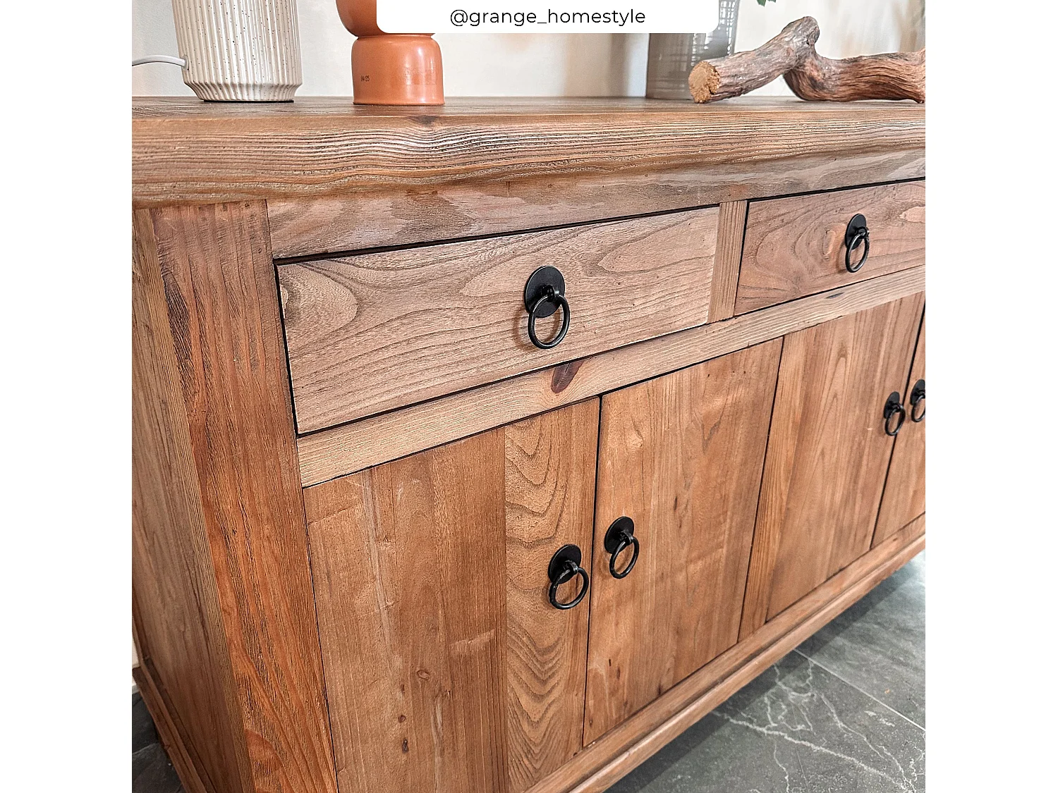 Buffet en bois recyclé 3 portes et 4 tiroirs - Mastic