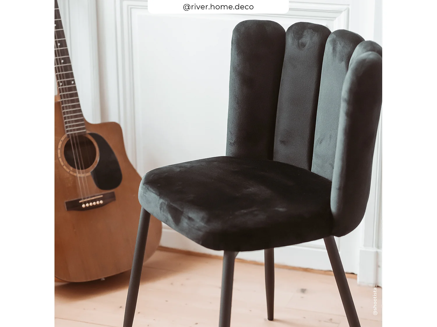 Set de 2 sillas de terciopelo negro con patas de metal negro - Rosy