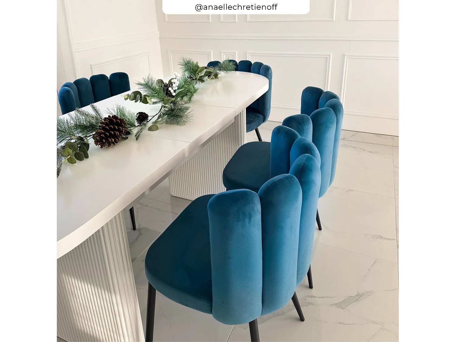 Set de 2 sillas de terciopelo azul con patas de metal negro - Rosy