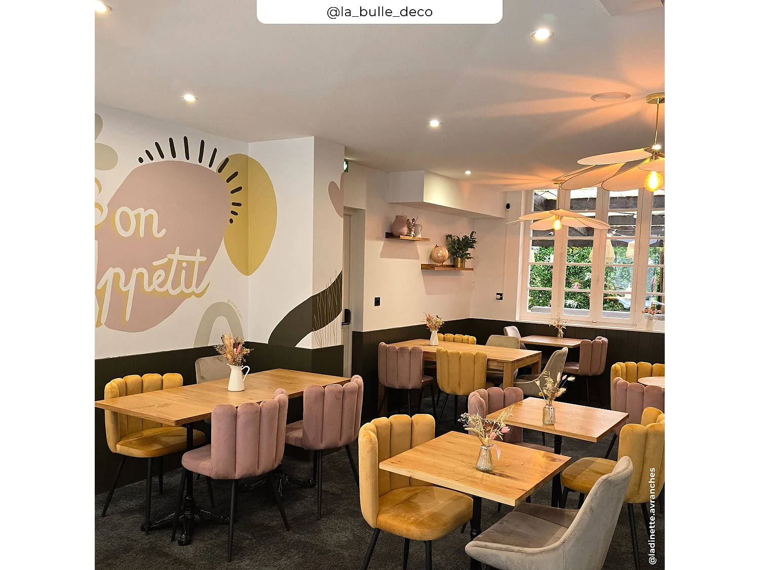 Lot de 2 chaises en velours rose et pieds en métal noir - Rosy