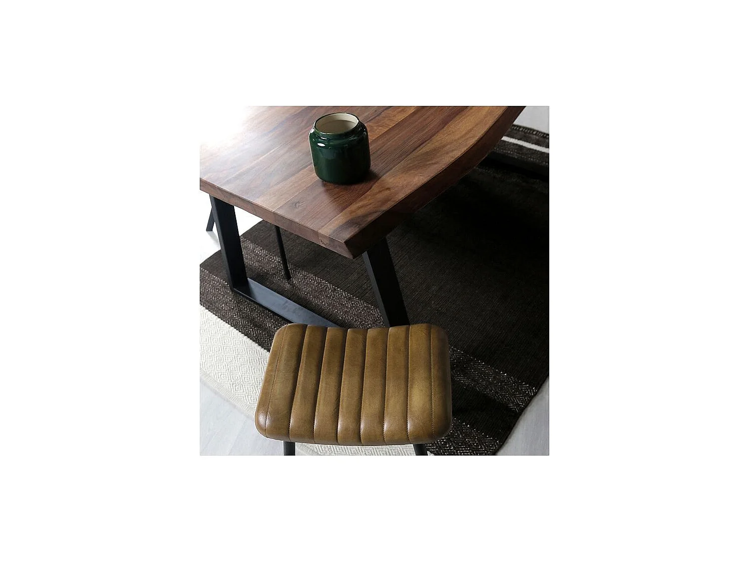 Taburete de piel de camello acolchada - Bidar