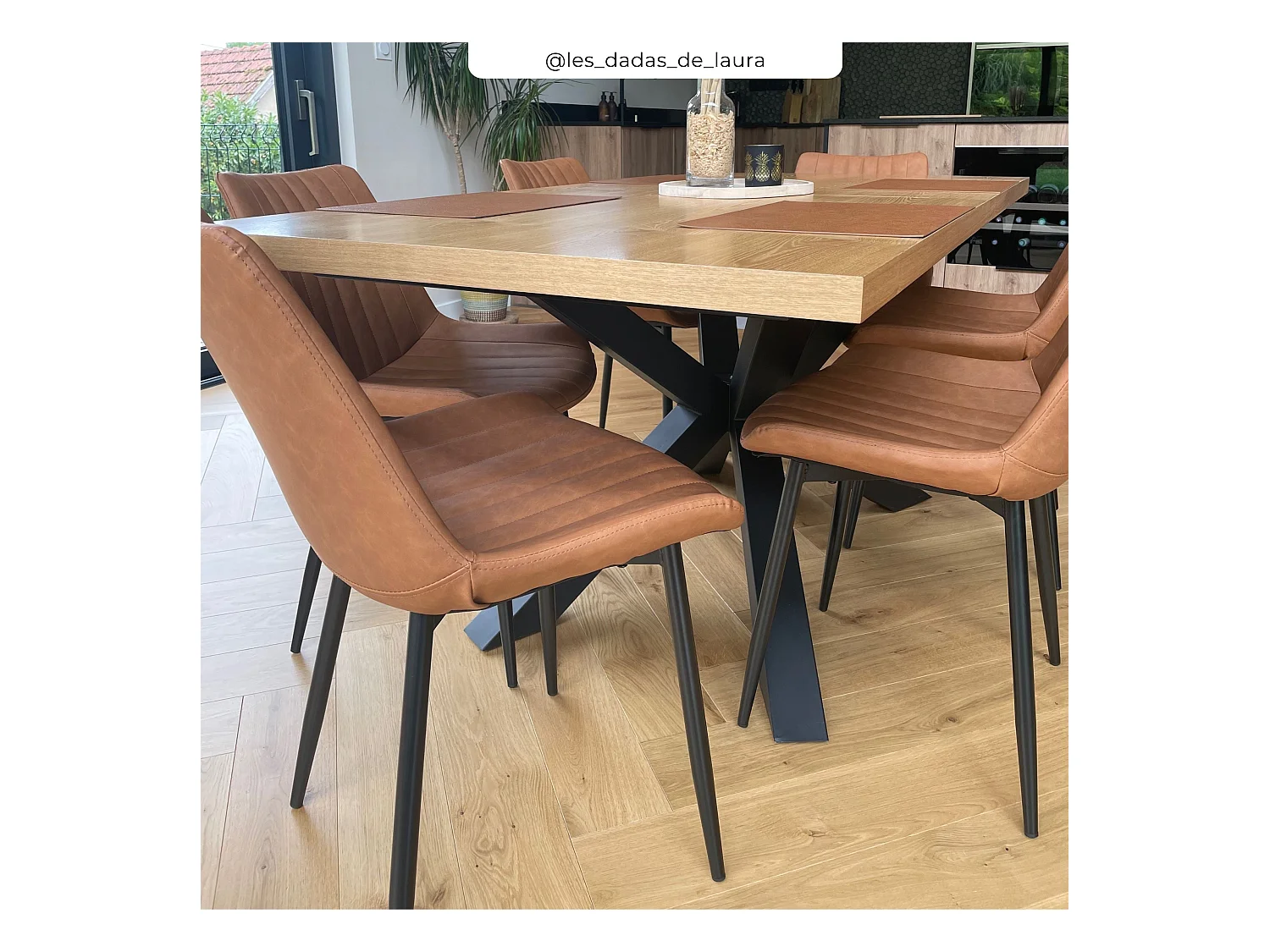 Set di 2 sedie in pelle sintetica cammello e metallo nero - Killi