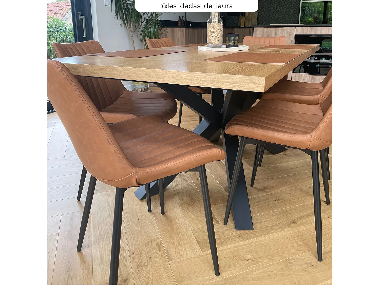 Set di 2 sedie in pelle sintetica cammello e metallo nero - Killi