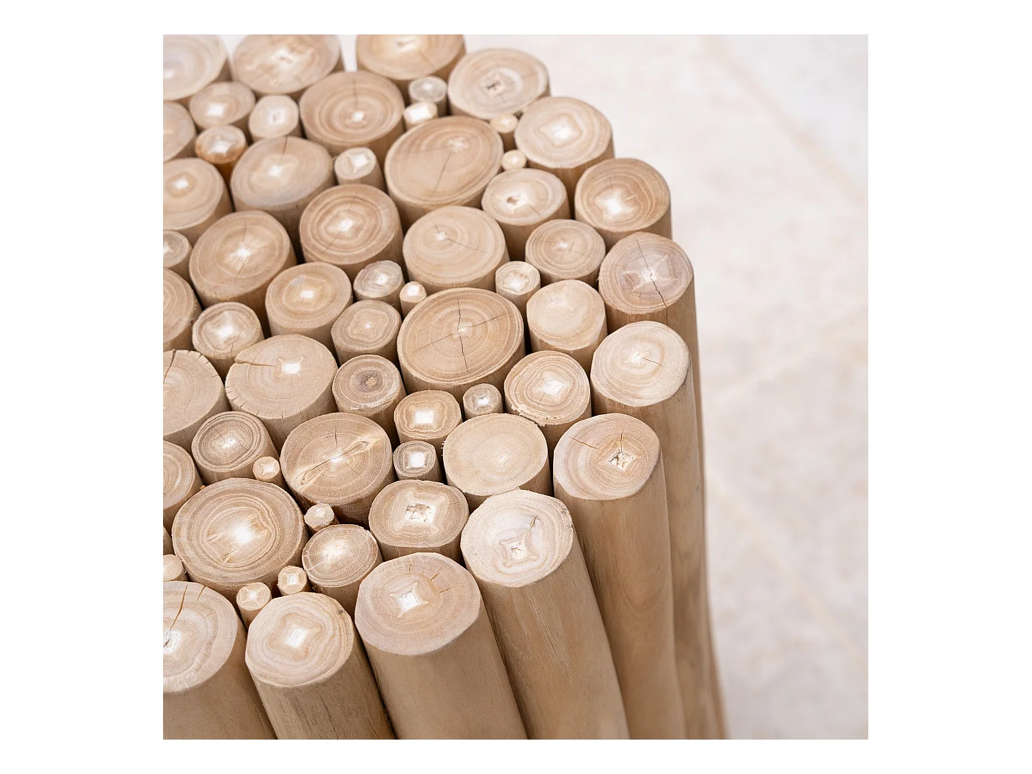 Table d'appoint de jardin ronde  en rondins de teck D30 cm - Imani