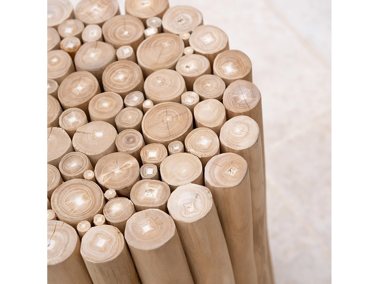 Table d'appoint de jardin ronde  en rondins de teck D30 cm - Imani