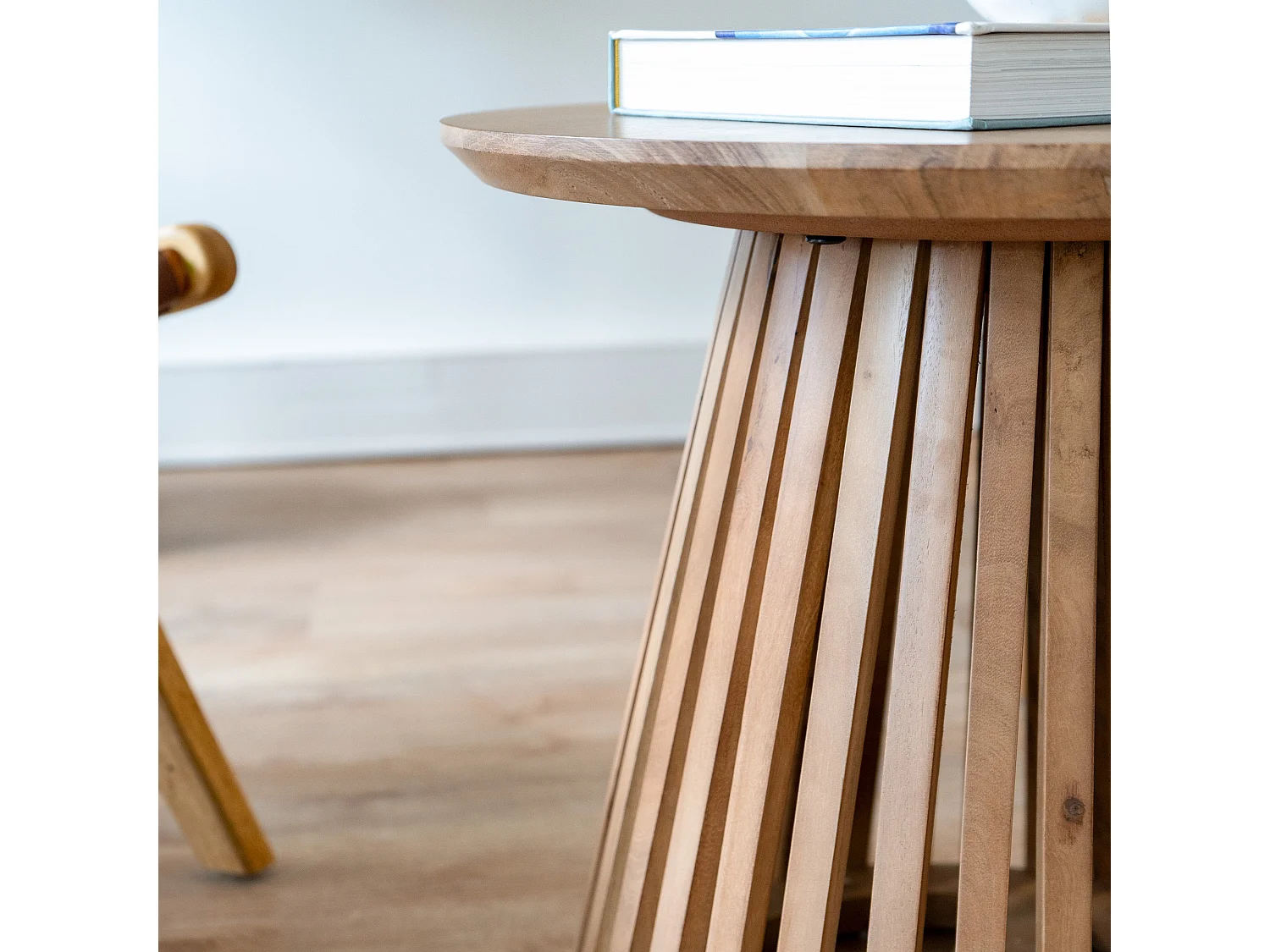 Mesa auxiliar redonda ÿ50 cm en madera de acacia - Képès
