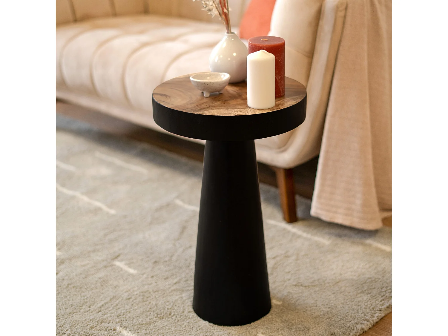 Tavolino rotondo nero in legno di suar D35 cm - Janah
