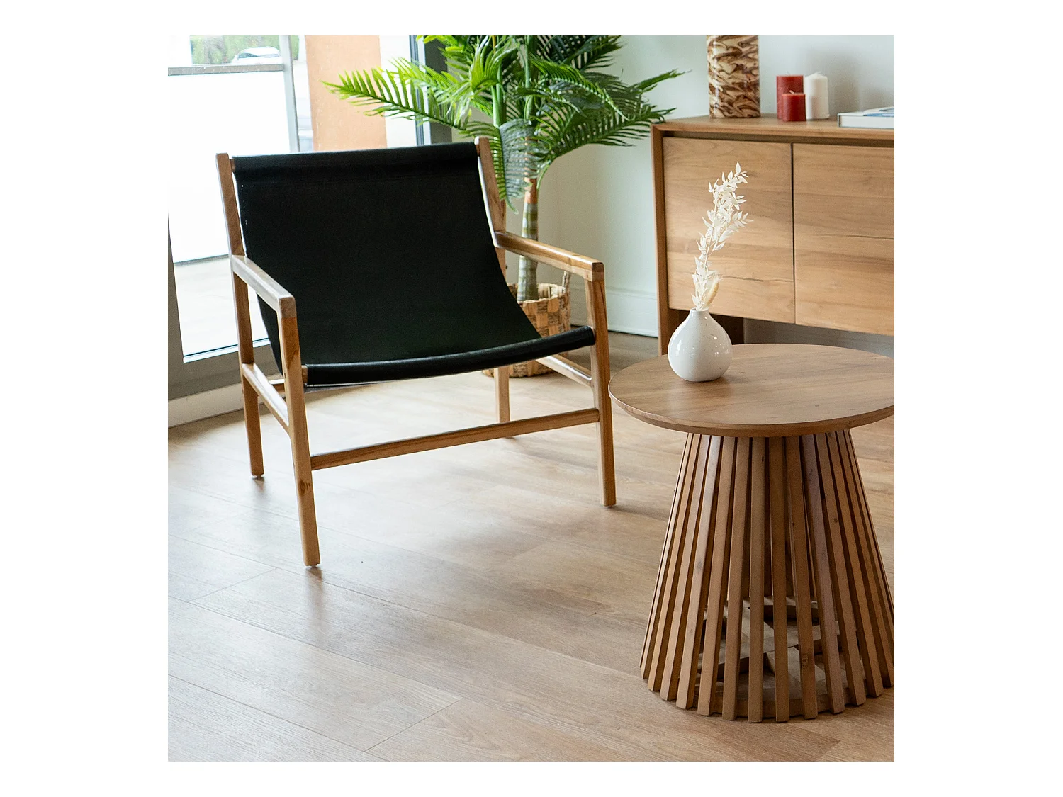 Fauteuil lounge en teck et cuir de vachette noir - Apache