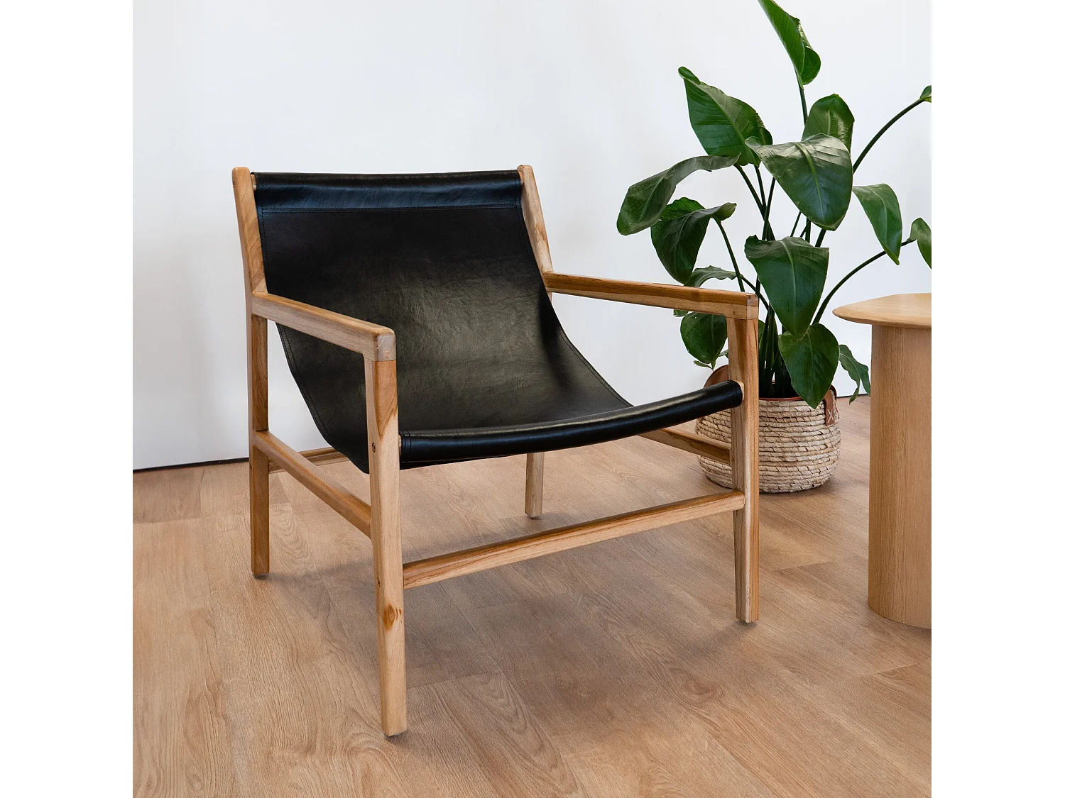 Poltrona lounge in teak e pelle nera - Apache