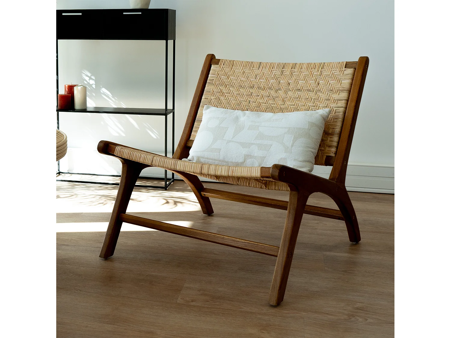 Fauteuil en bois de teck et tressage chevron en rotin - Kilka