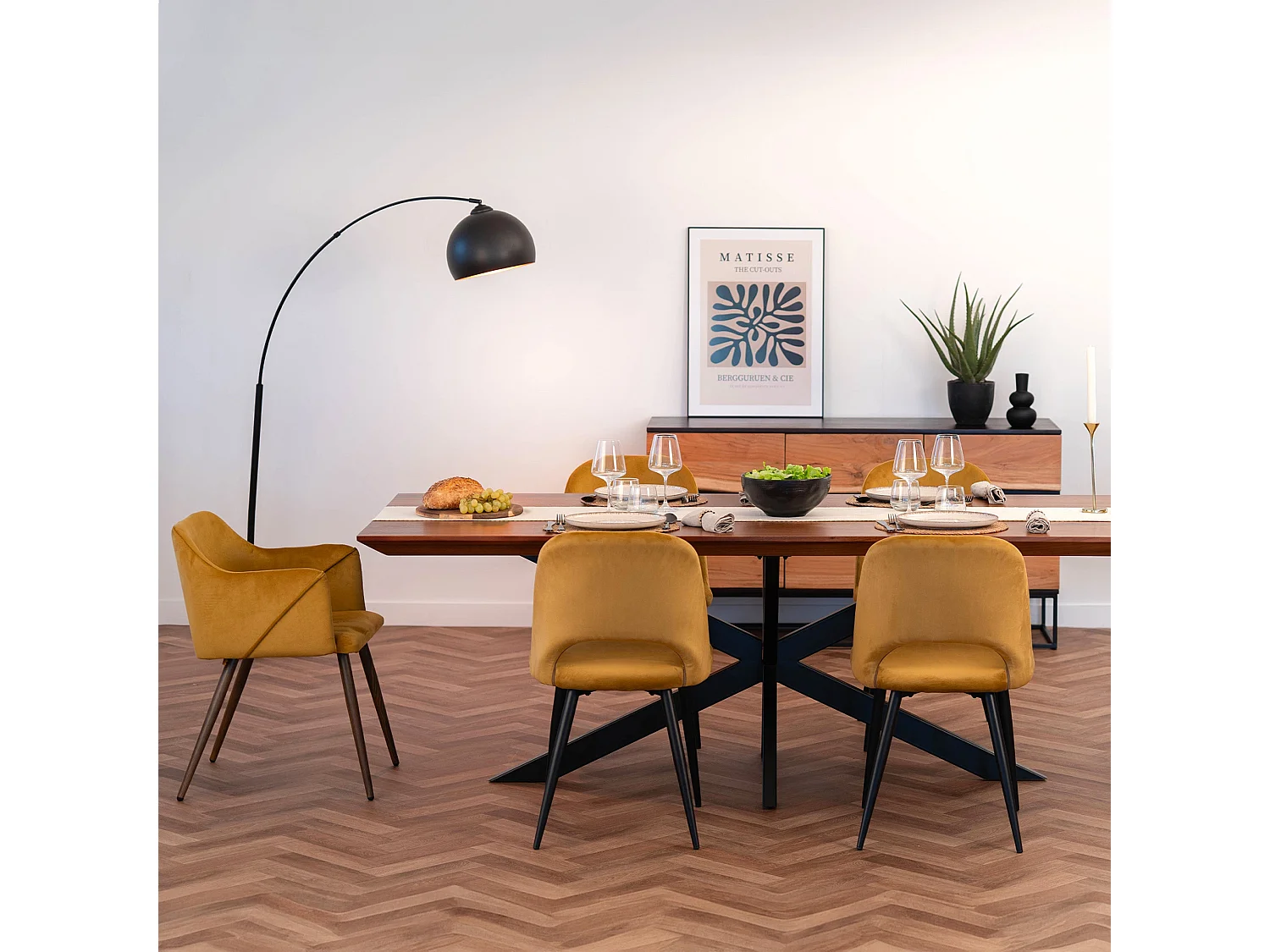 Set de 2 sillas con reposabrazos de terciopelo amarillo mostaza - Daisy