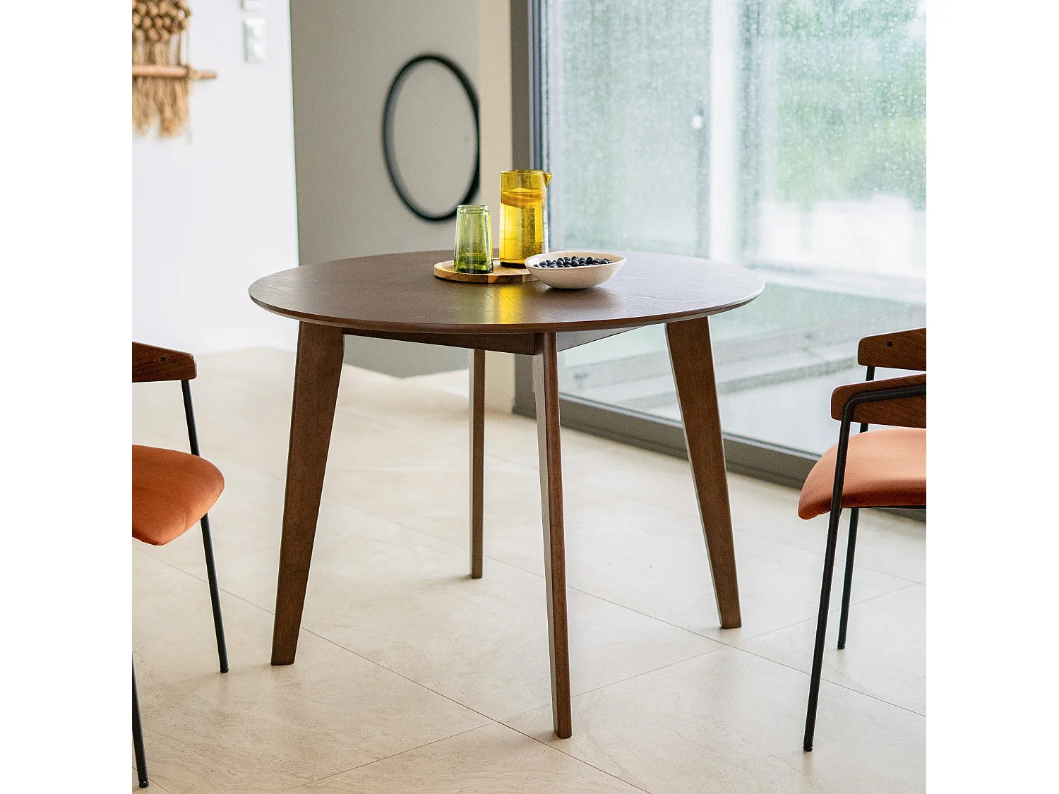 Table ronde 4 personnes en bois foncé D100 cm - Réno