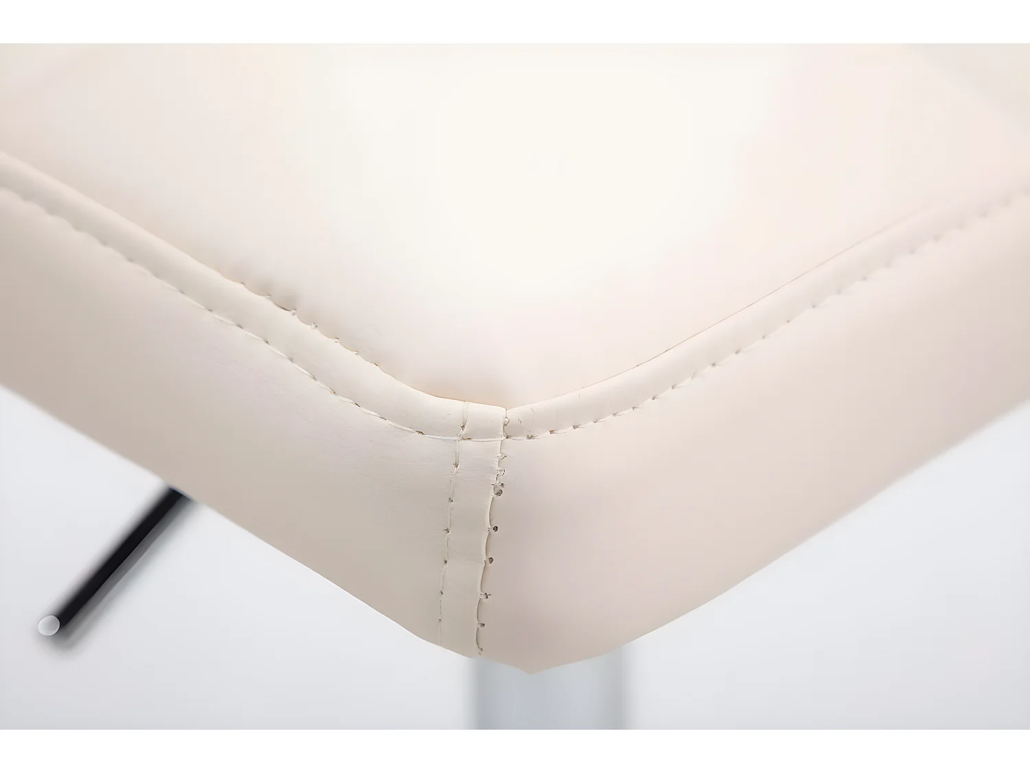 Lot de 2 chaises de salle à manger style moderne et design en synthétique crème hauteur réglable pivotant pieds en métal 10_0000222