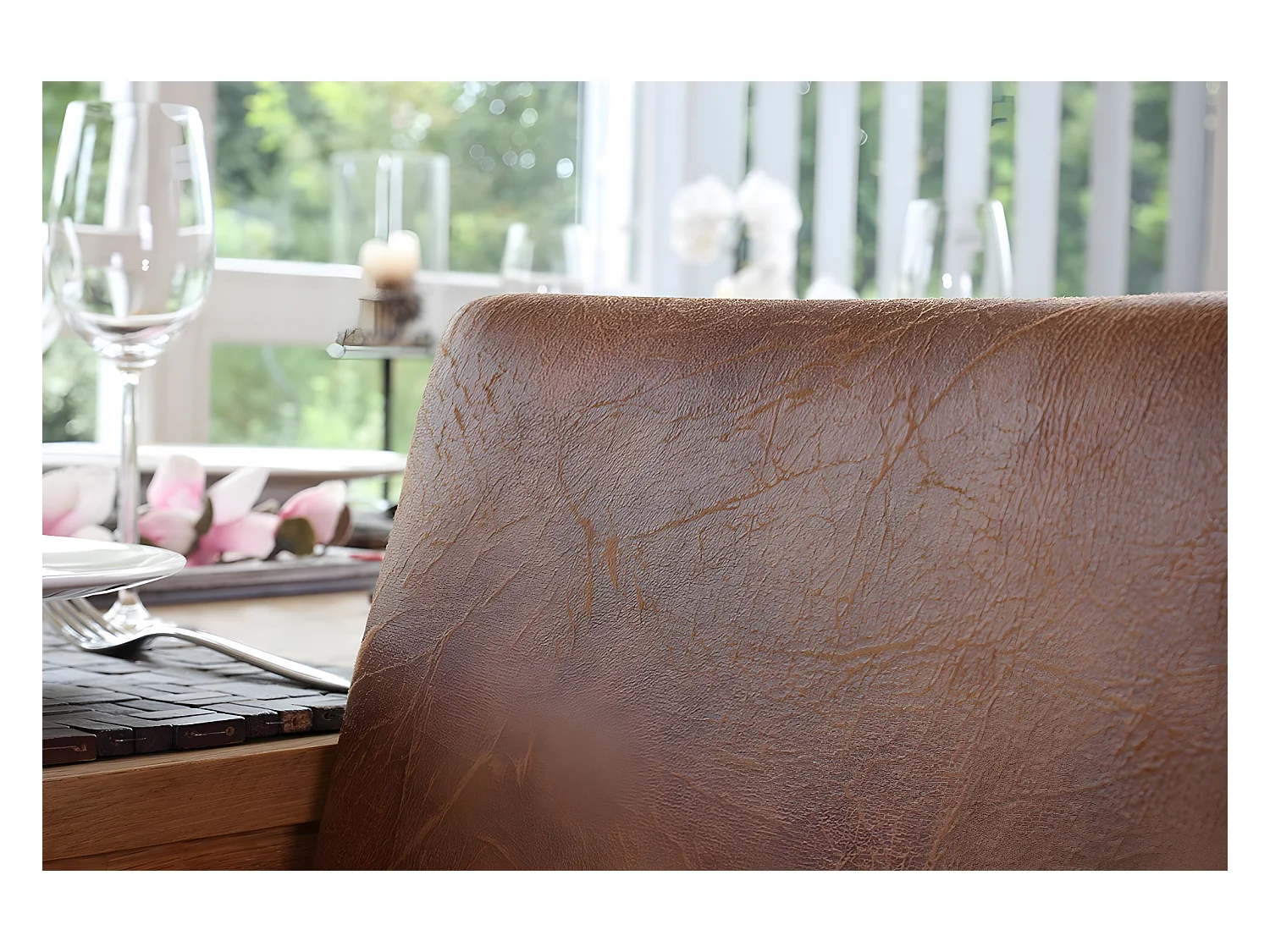 Lot de 6 chaises de salle à manger synthétique marron vieilli pieds clairs CDS04251